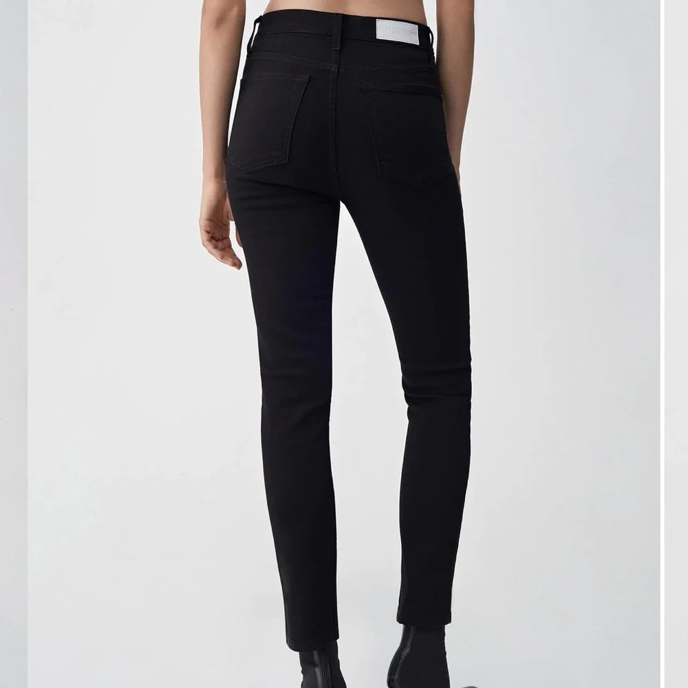 RE/DONE Ultra Stretch High Rise Ankle Crop Jeans - Picture 3 of 7
